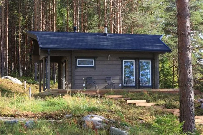 Villa Tukkilahti Lakeside 5 Bedroom Villa with Sauna - Image 1