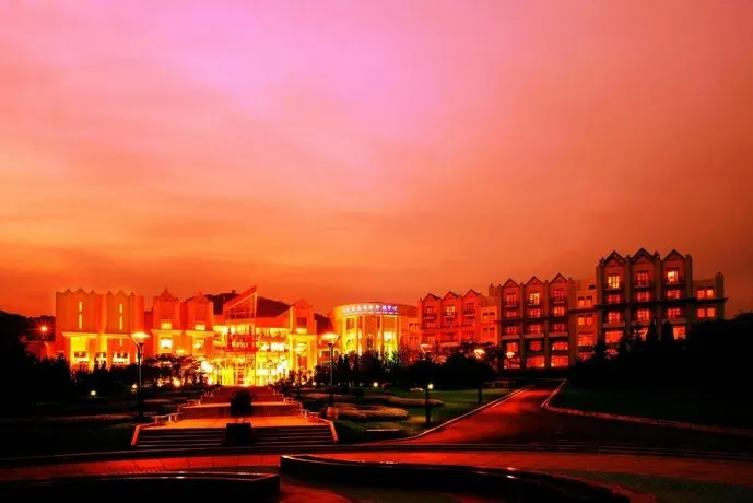 Dalian Jinshi International Convention Center - Image 1