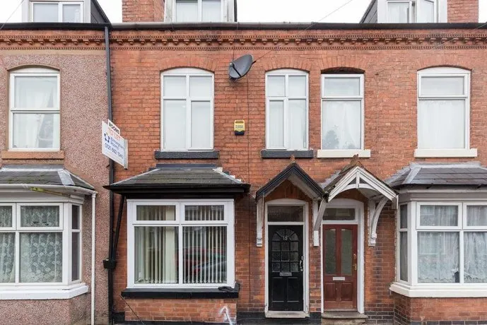 Birmingham Guest House 09 - Image 1