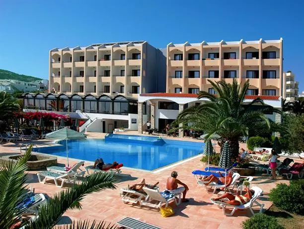 Electra Beach Hotel - Image 1
