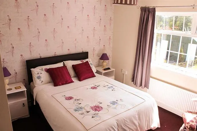Orchard Grove B&B - Image 1