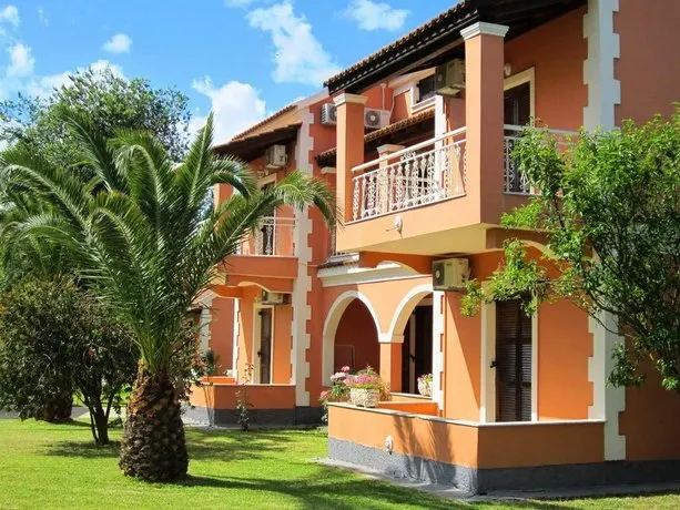 SummerLife Apartments - Image 1