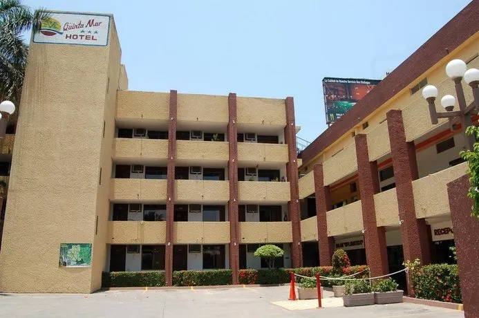 Quinta Mar Hotel - Image 1