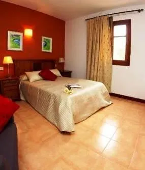Residencial los Claveles - Cristina - Image 1