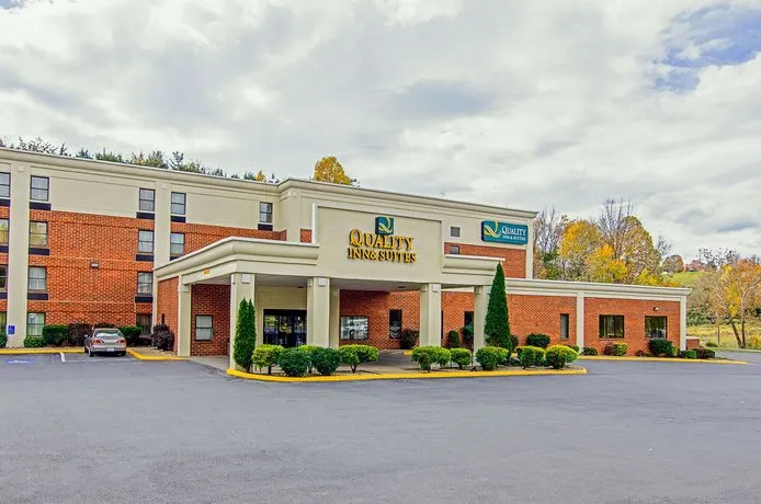 Quality Inn & Suites Lexington Near I-64 And I-81 - Image 1