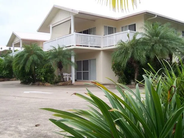 Sailz Boutique Holiday Villas - Image 1
