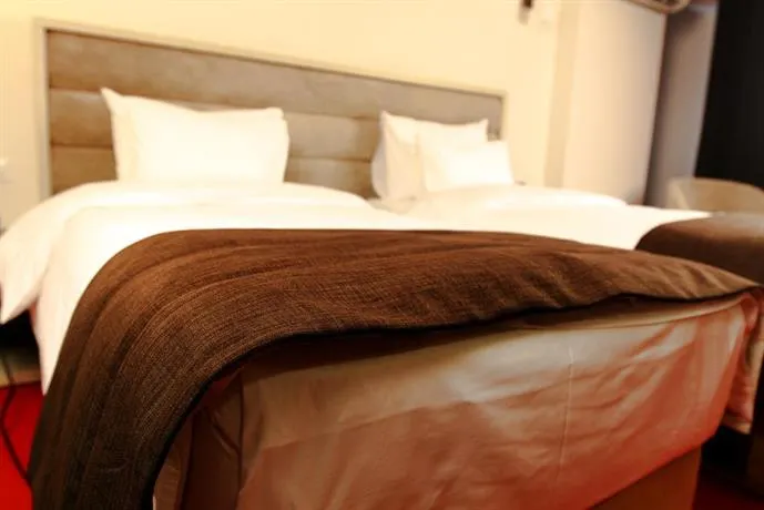 City Hotel Slatina - Image 1