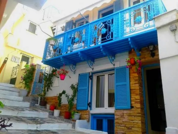 Skopelos Town House Villa - Image 1