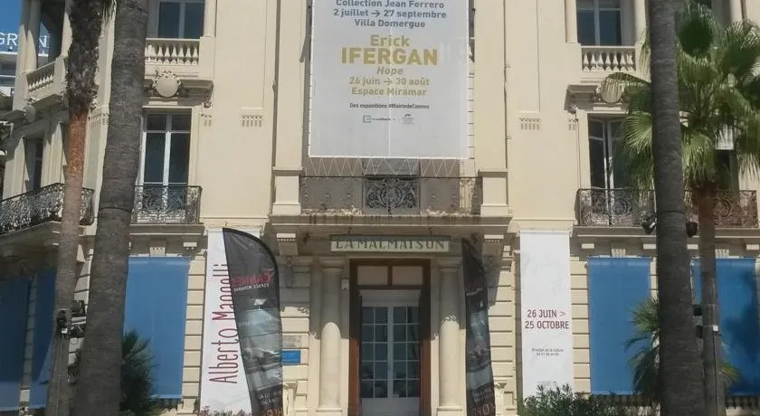 Cannes Croisette - Image 1
