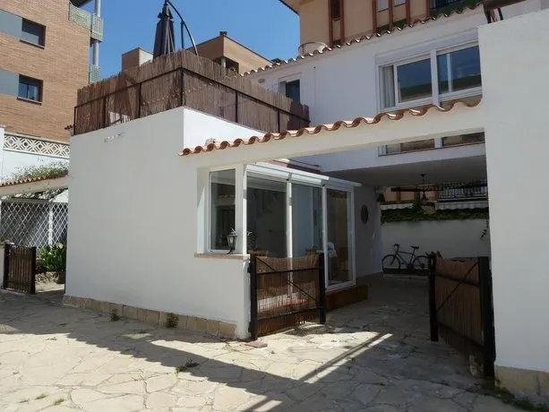 Villa service Casa Jordi - Image 1