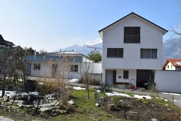 Calanda Bed & Breakfast - Image 1