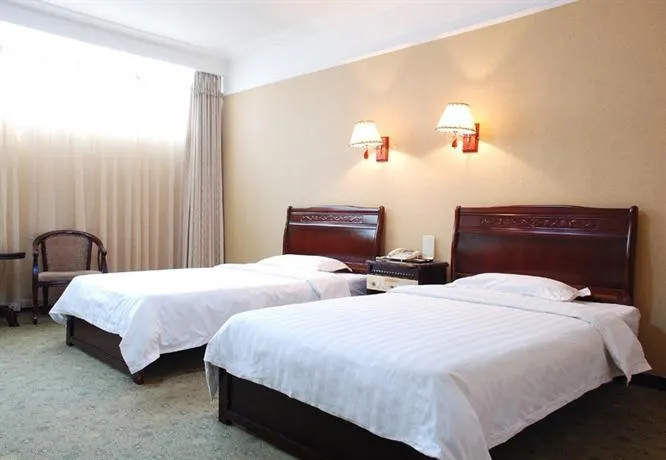 Qiaohui Business Hotel - Image 1