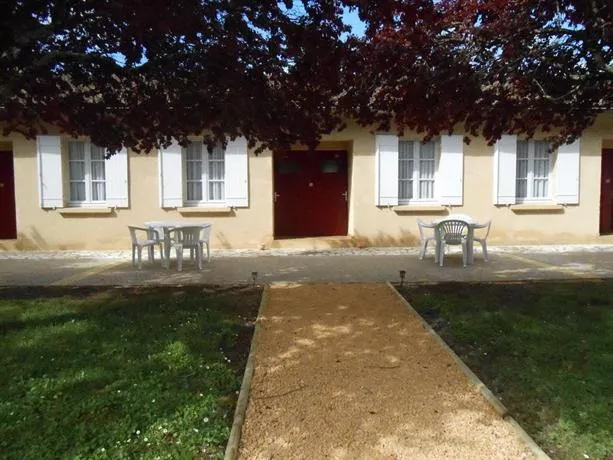 Gîtes Les Courrèges - Image 1