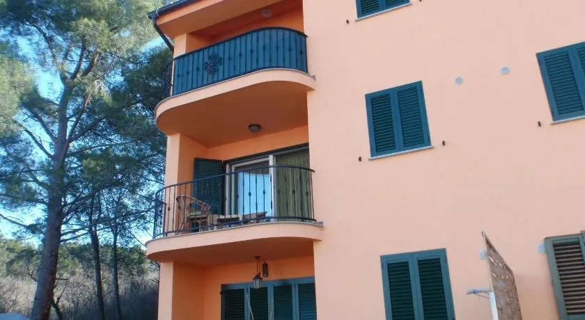 Apartment Mijos - Image 1