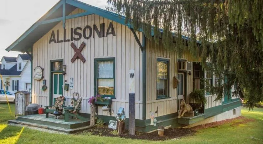 Whistle Stop Inn - Image 1