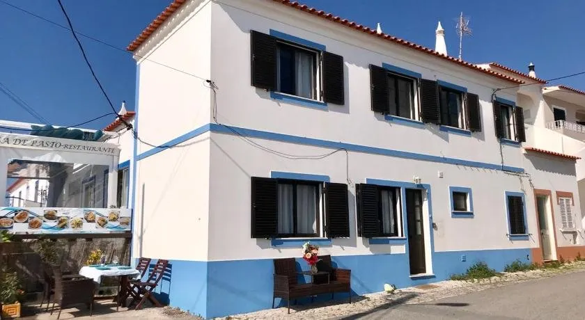 House located in opposite of beach! - Image 1