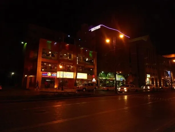 Al Rahaba Almomaiazah Furnished Units 6 - Image 1