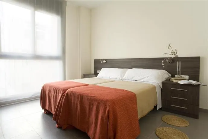 10 Housegate - Image 1