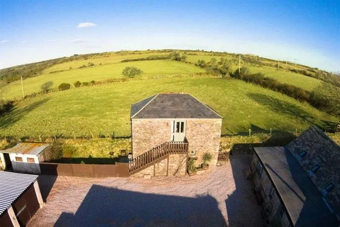 TOR BARN - Image 1