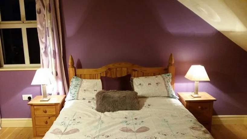 Whitethorn Lodge, Farm B&B, Lackafinna - Image 1