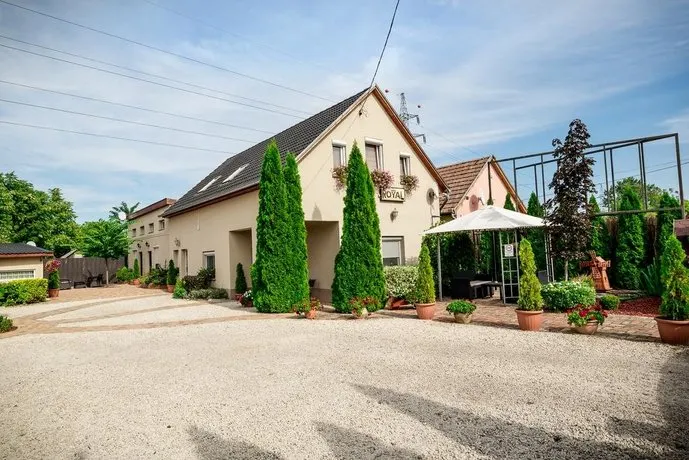 Royal Apartman Kecskemét - Image 1