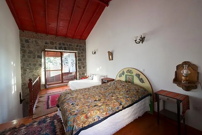 Karaburun Bahçe - Image 1