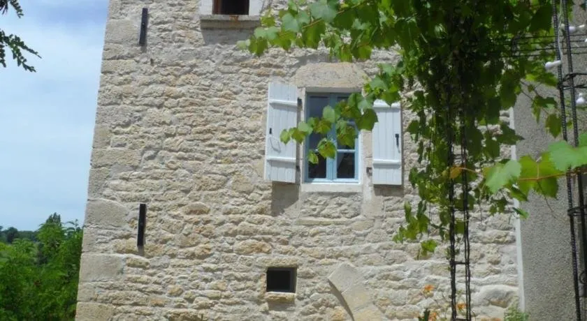 La Petite Tour - Image 1