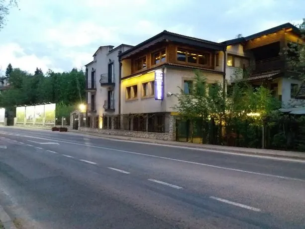 Hotel Vila Hayat - Image 1