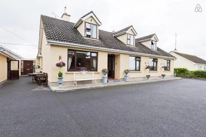 Teach Cuailgne B&B - Image 1