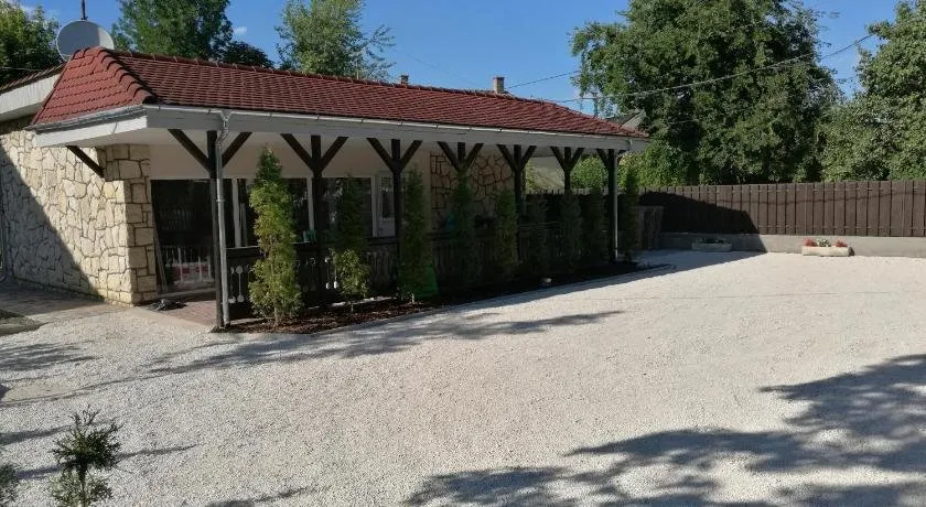 Tutti Apartman - Image 1