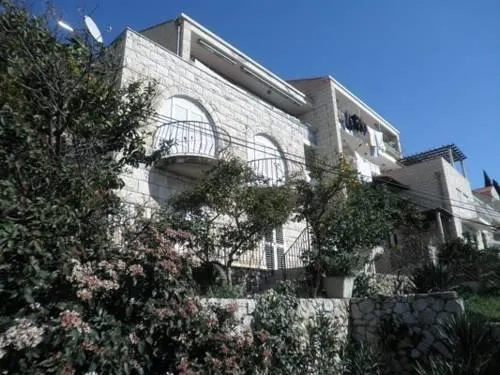 Angelic Apartments - Image 1