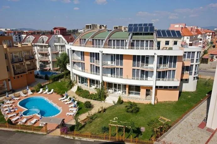 Copacabana Hotel - Image 1