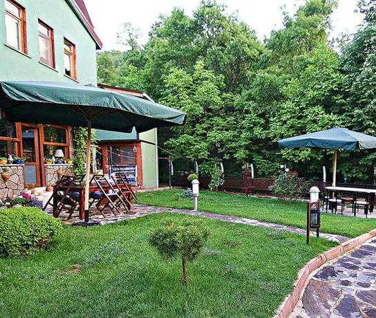 Oylat Village Inn Thermal Spri - Image 1