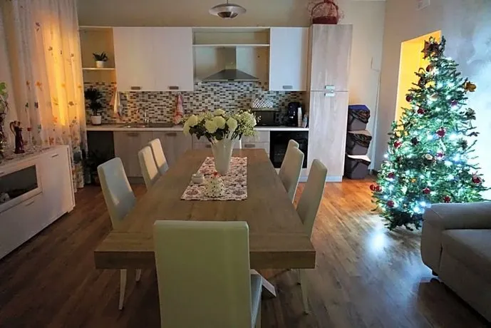 Aprile Bed And Breakfast - Image 1