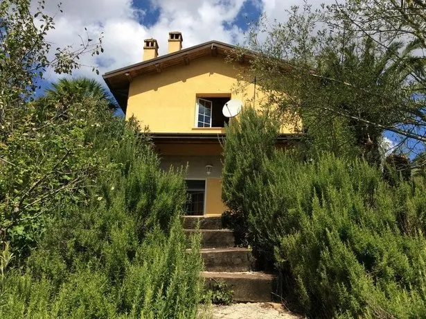 Aphrodite Holiday Home - Image 1