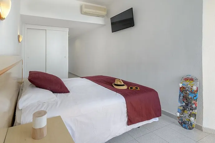 Hotel Playasol Riviera - Image 1