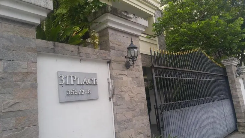31 Place - Image 1