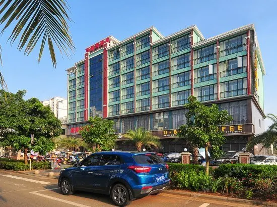 Fengxiang River Hotel - Image 1