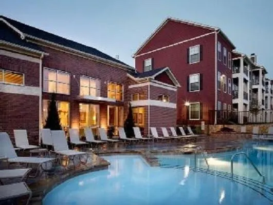 New Longview Apartments - Image 1