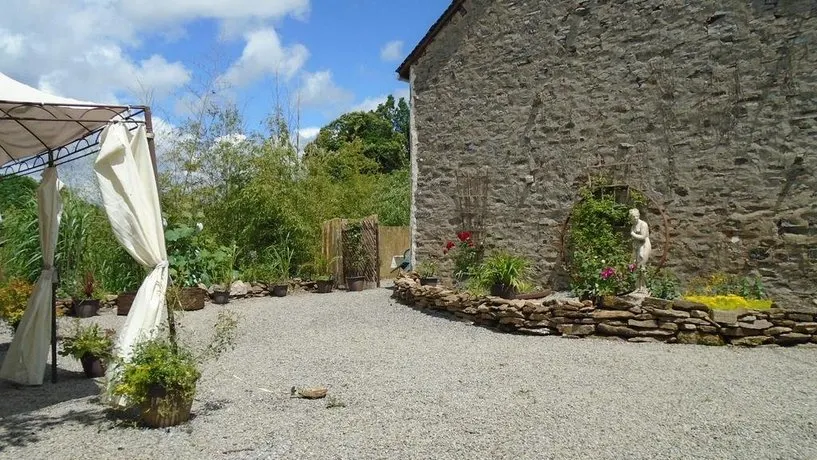 Mouhet B&B Chambres Sortie 21 A20 - Image 1