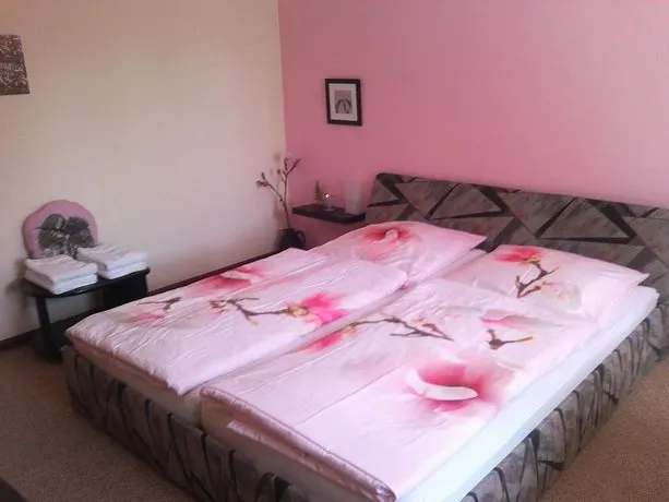 Tannhäuser Bed And Breakfast - Image 1
