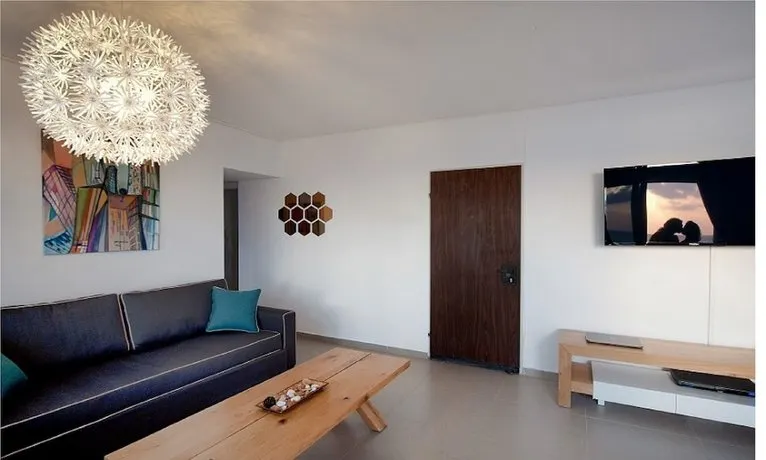 HERBERT SAMUEL - SEAFRONT Luxury 2 BDR w/ parking - Image 1