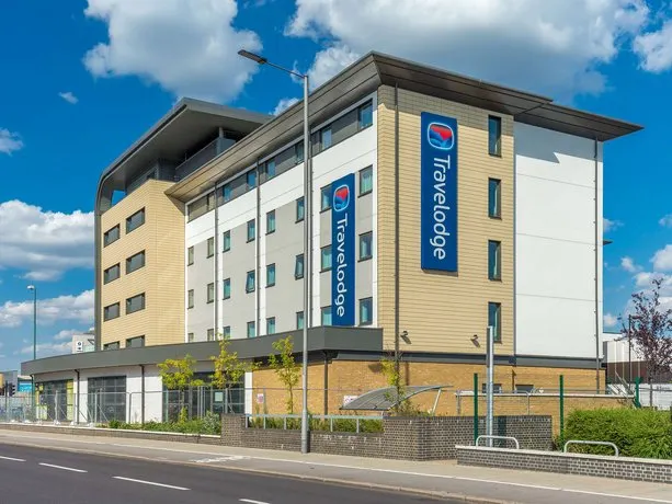Travelodge London Enfield - Image 1