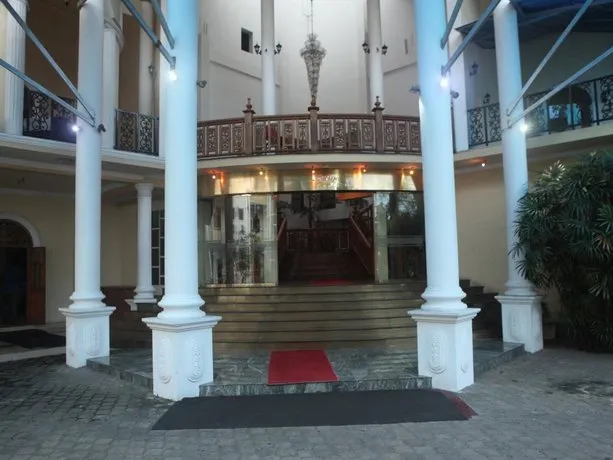 Sanaya Mansion Hotel - Image 1