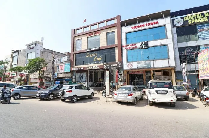 OYO 22825 Hotel Crown Stay inn - Image 1