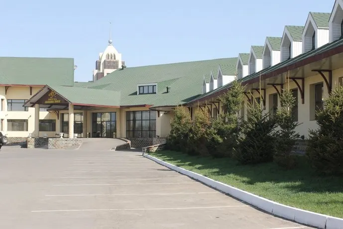 Astana Park Hotel - Image 1