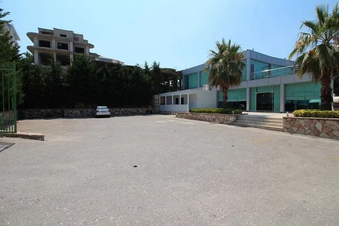 Keliani Complex - Image 1