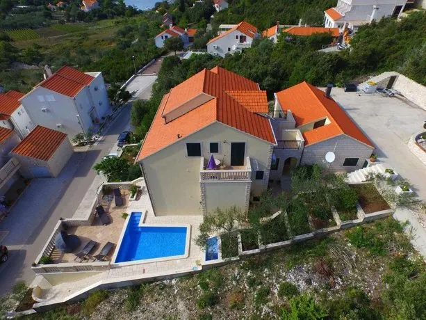 Villa Ana - Image 1
