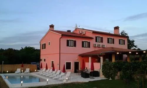 Bed And Breakfast Rogocana - Image 1