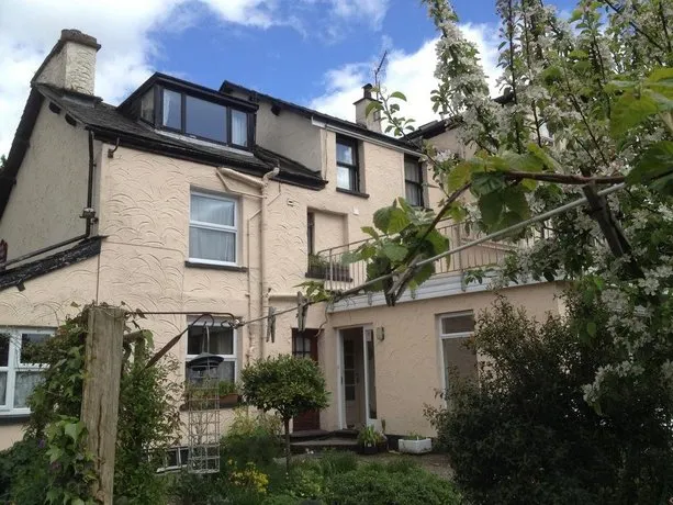 Holly Cottages - Image 1